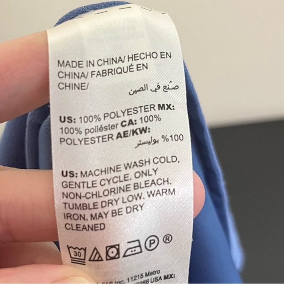 White House Black Market Sleeveless Ruffle Blouse - Picture 8 of 11